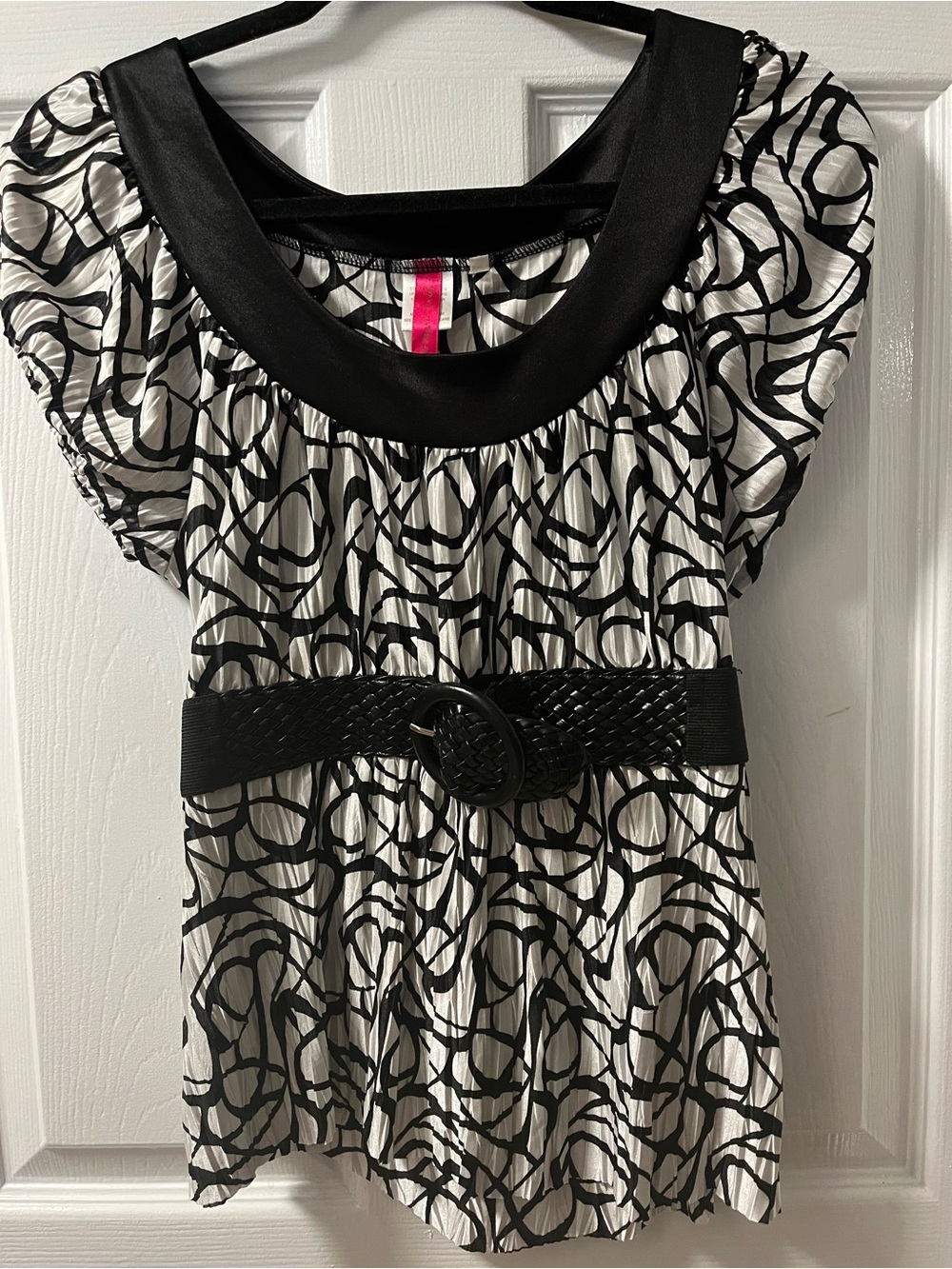 Black and White Patterned Short Sleeve Dress with Belt